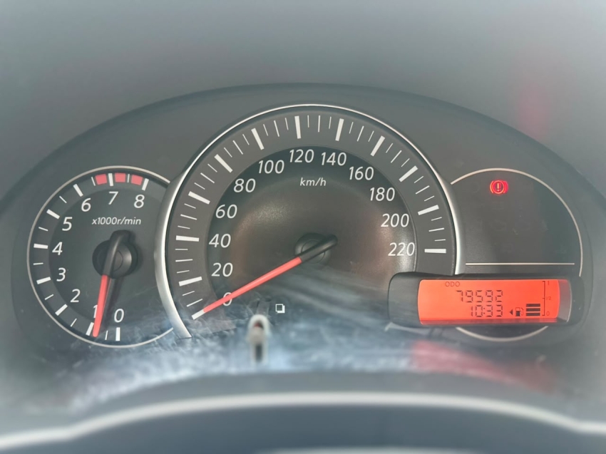 nissan march 1.6 sv 16v flexstart 4p manual flex 202010