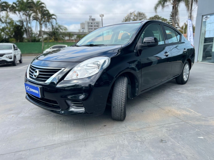 nissan versa 1.6 16v flex sv 4p manual 20142