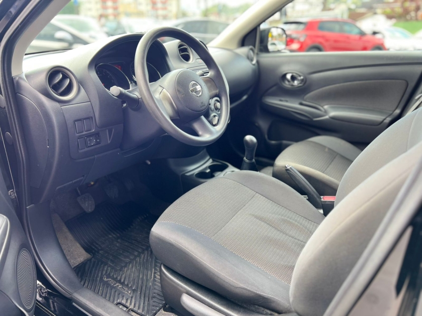 nissan versa 1.6 16v flex sv 4p manual 20148