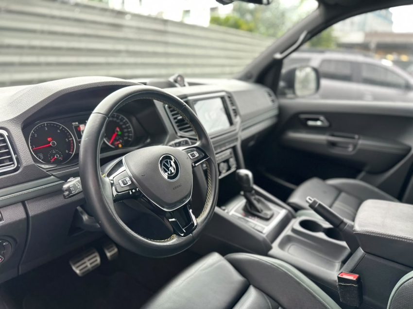 volkswagen amarok 3.0 v6 tdi diesel extreme cd 4motion automatico 4p 202510