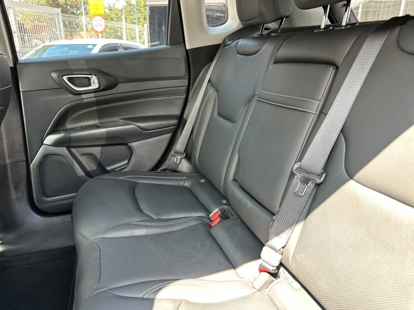 jeep compass 1.3 t270 turbo flex longitude at6 4p automatico 202611