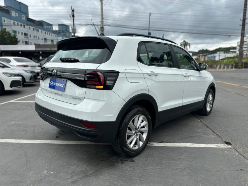 volkswagen t-cross 1.0 200 tsi total flex comfortline automatico 4p 20244