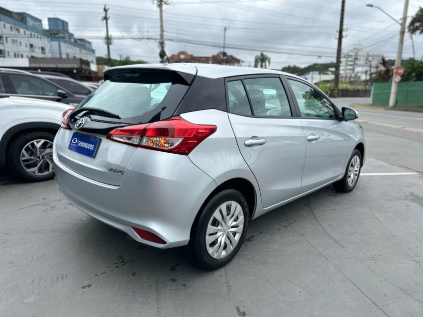 toyota yaris 1.3 16v flex xl live manual 4p 20215