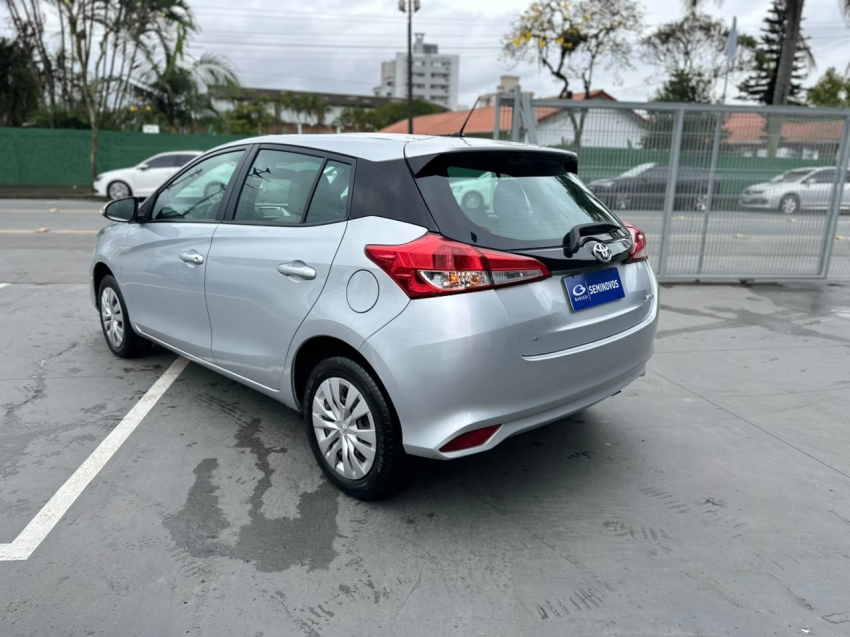 toyota yaris 1.3 16v flex xl live manual 4p 20213