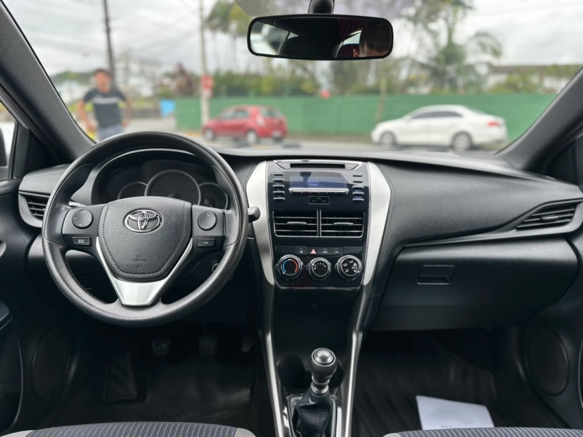 toyota yaris 1.3 16v flex xl live manual 4p 20217