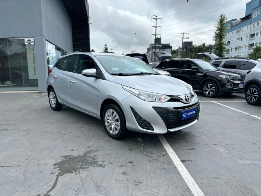 toyota yaris 1.3 16v flex xl live manual 4p 20210