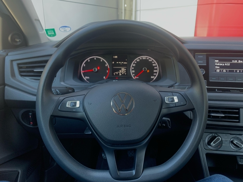 volkswagen polo track 1.0 flex 2024