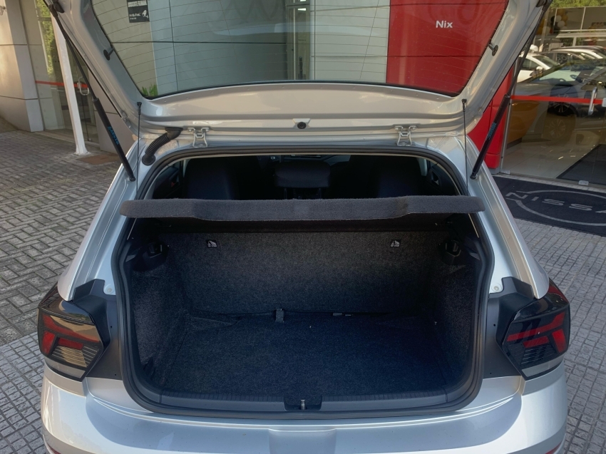 volkswagen polo track 1.0 flex 2024