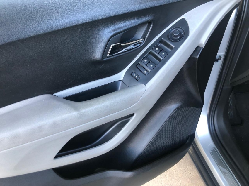 tracker ltz 1.8 16v at