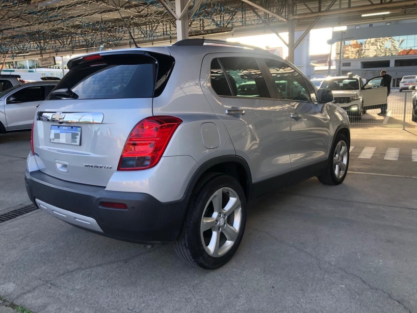 tracker ltz 1.8 16v at