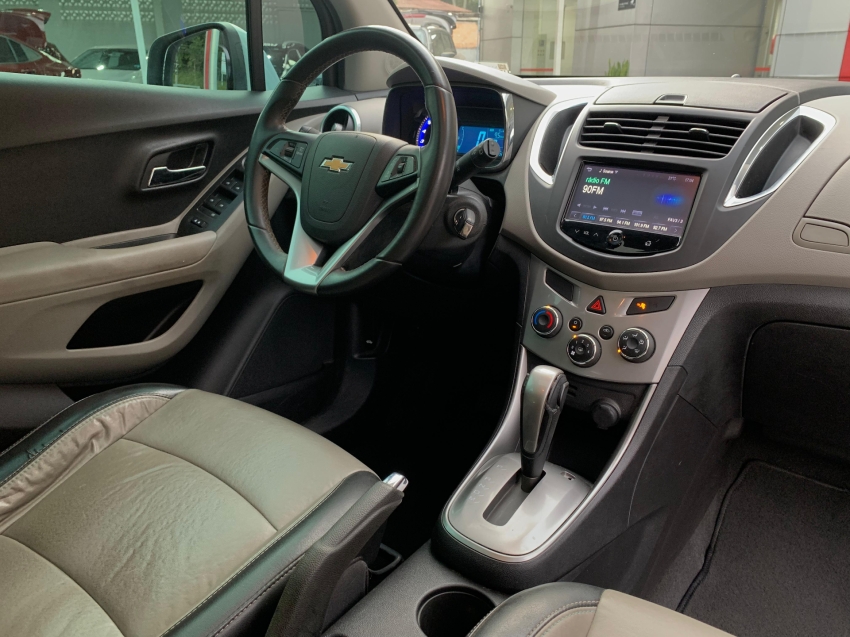 tracker ltz 1.8 16v at