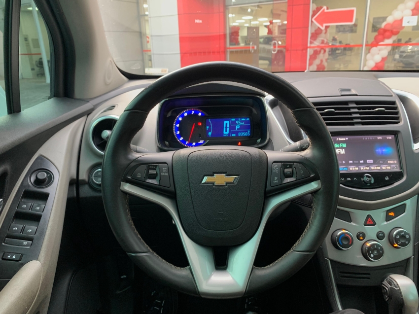 tracker ltz 1.8 16v at