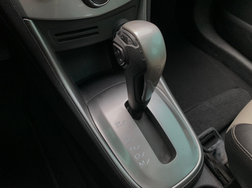 tracker ltz 1.8 16v at