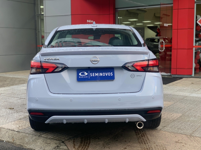 nissan versa 1.6 16v flex exclusive xtronic 4p automatico 2025