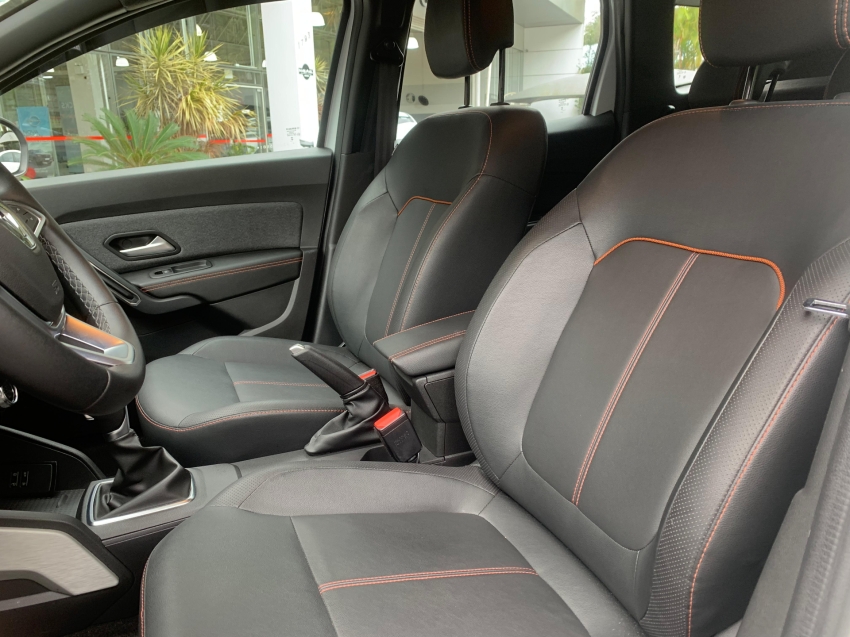 renault duster 1.3 tce flex iconic plus x-tronic 4p automatico 2025