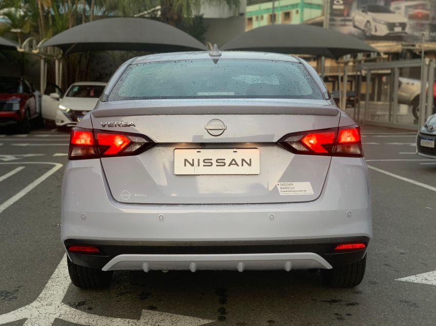 nissan versa 1.6 16v flex exclusive xtronic 4p automatico 2025