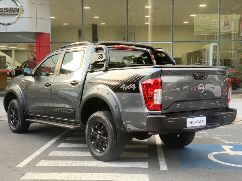 nissan frontier 2.3 16v turbo diesel attack cd 4x4 automatico 4p 2025