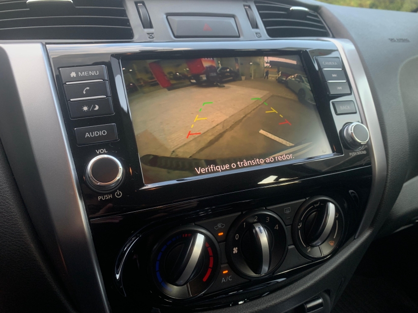 nissan frontier 2.3 16v turbo diesel attack cd 4x4 automatico 4p 2025
