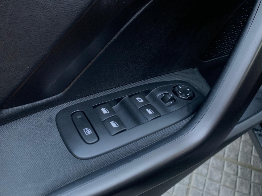 peugeot 2008 1.6 16v flex griffe 4p automatico 2019
