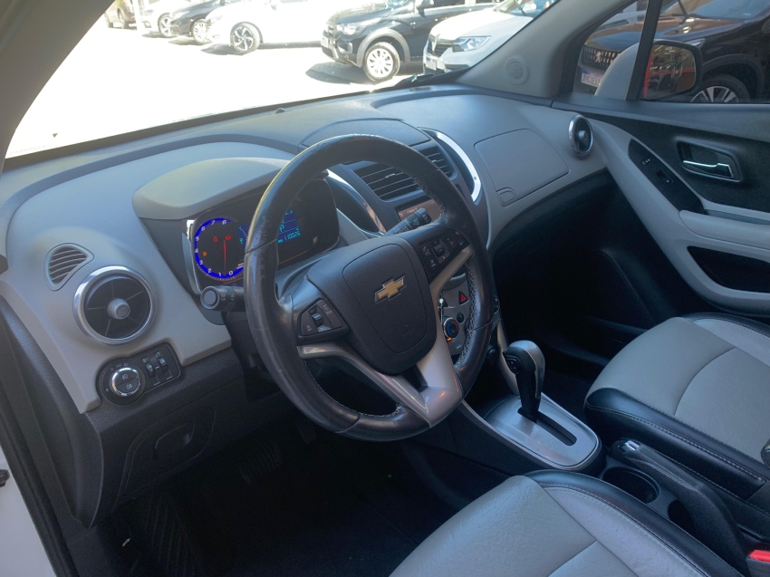 chevrolet tracker 1.8 mpfi ltz 4x2 16v flex 4p automatico 2015