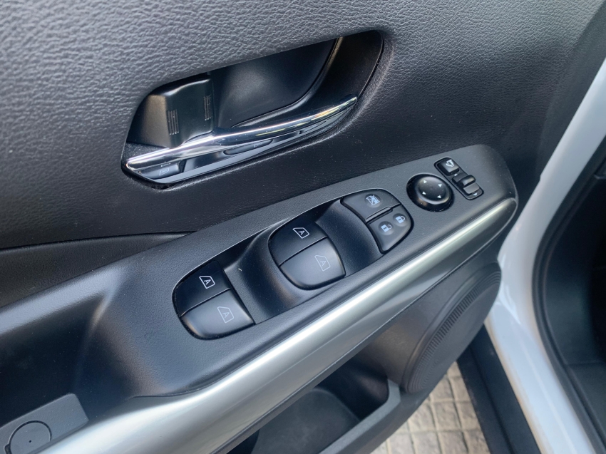 nissan kicks 1.6 16v flexstart exclusive xtronic flex 4p automatico 2022