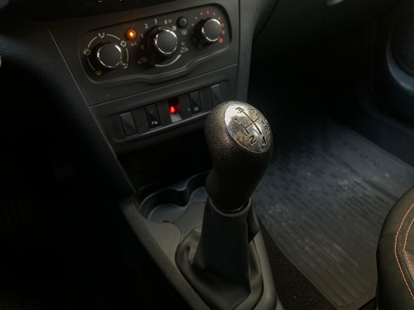 renault sandero 1.6 16v sce flex zen manual 4p 2020