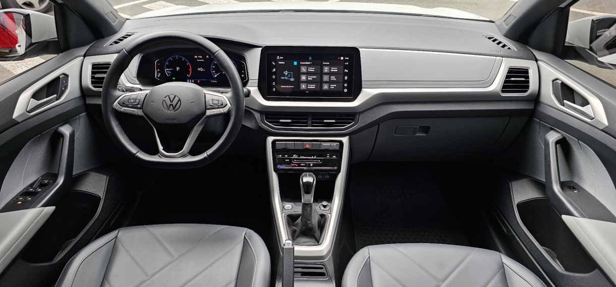 volkswagen t-cross 1.0 200 tsi total flex comfortline automatico 4p 202510