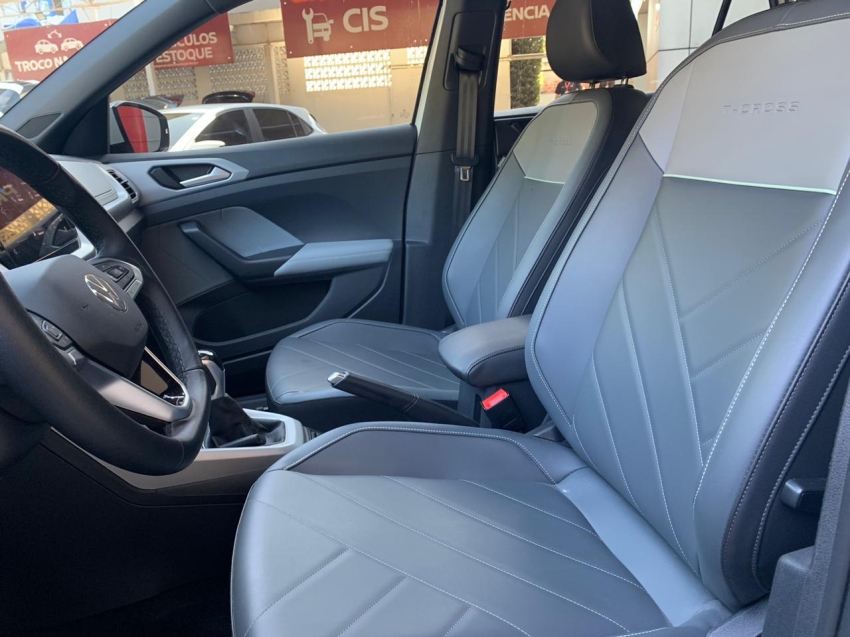 volkswagen t-cross 1.0 200 tsi total flex comfortline automatico 4p 2025