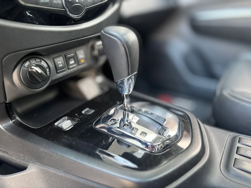 nissan frontier 2.3 diesel automatico 20237