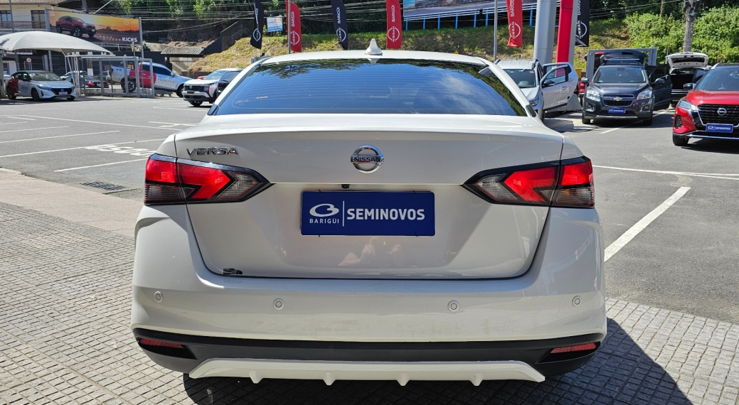 nissan versa 1.6 16v flex exclusive xtronic 4p automatico 20215