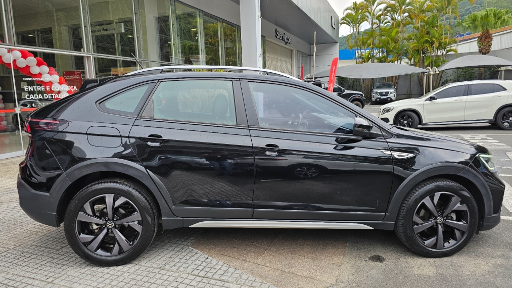 volkswagen nivus 1.0 200 tsi total flex highline automatico 4p 20213