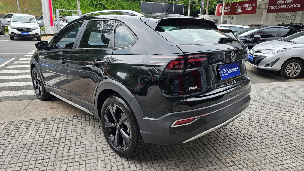 volkswagen nivus 1.0 200 tsi total flex highline automatico 4p 20216