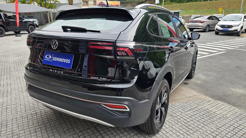 volkswagen nivus 1.0 200 tsi total flex highline automatico 4p 20214