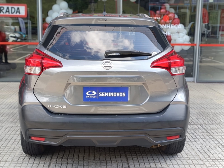 nissan kicks 1.6 flex automatico 20204