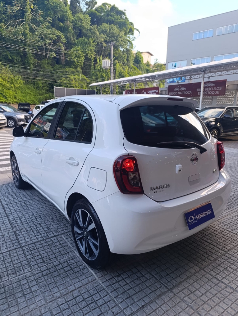 nissan march 1.6 flex automatico 20185