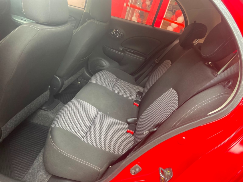 nissan march 1.0 flex 20158