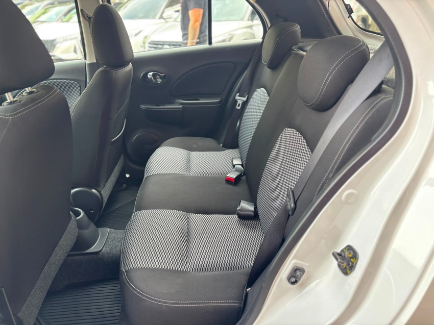 nissan march 1.6 sl 16v flexstart 4p xtronic flex automatico 202013