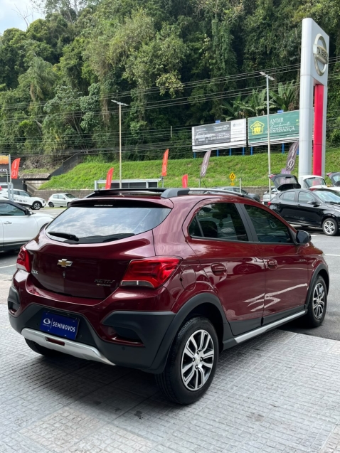 chevrolet onix 1.4 mpfi activ 8v flex 4p automatico 1.3 20183