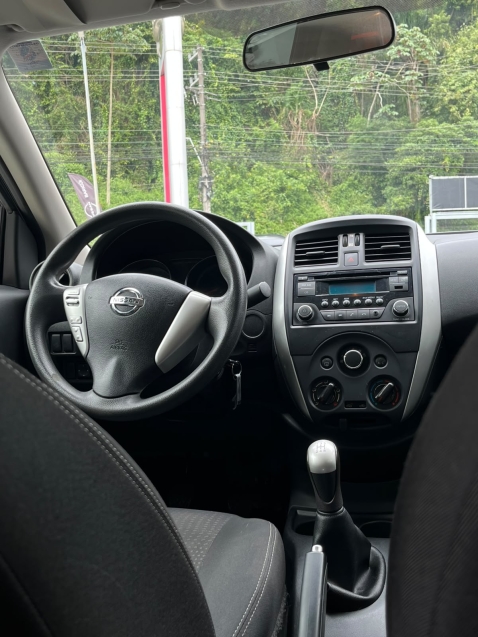 nissan versa 1.6 16v flex sl 4p manual 201612