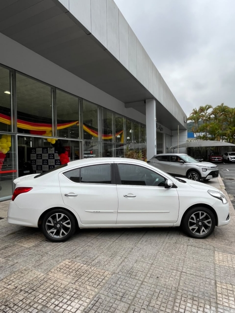 nissan versa 1.6 16v flexstart unique 4p xtronic 1.5 flex automatico 20176