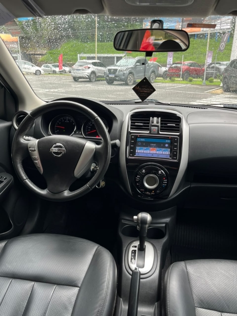nissan versa 1.6 16v flexstart unique 4p xtronic 1.5 flex automatico 201712