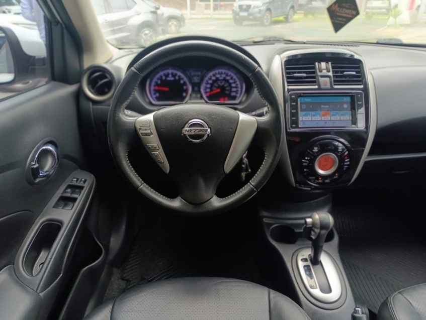 nissan versa 1.6 flex automatico 201716