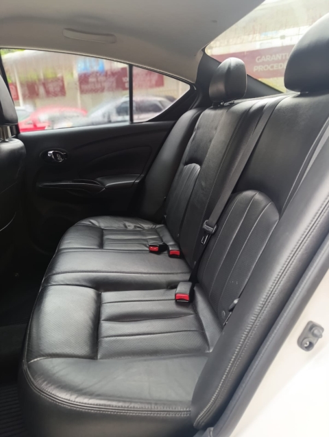 nissan versa 1.6 flex automatico 201711