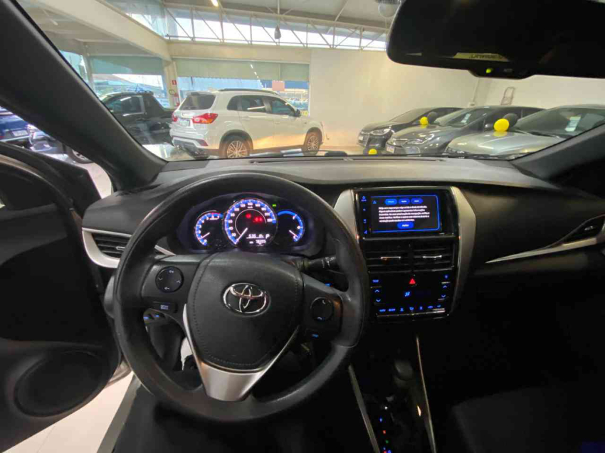 toyota yaris hatch xl plus tech 1.3 16v cvt flex 2018/19