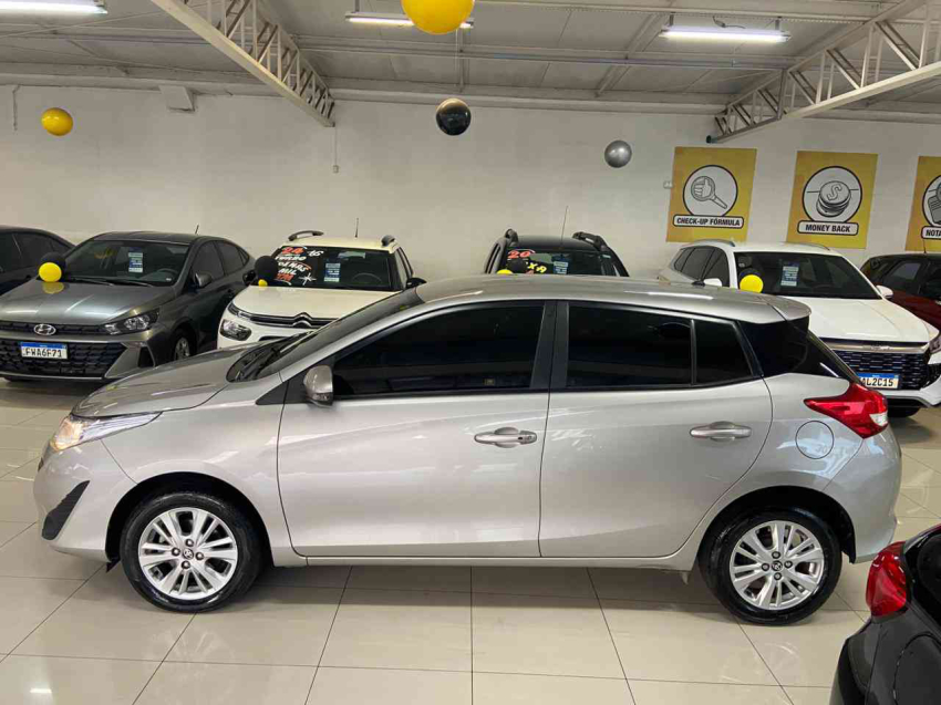 toyota yaris hatch xl plus tech 1.3 16v cvt flex 2018/19