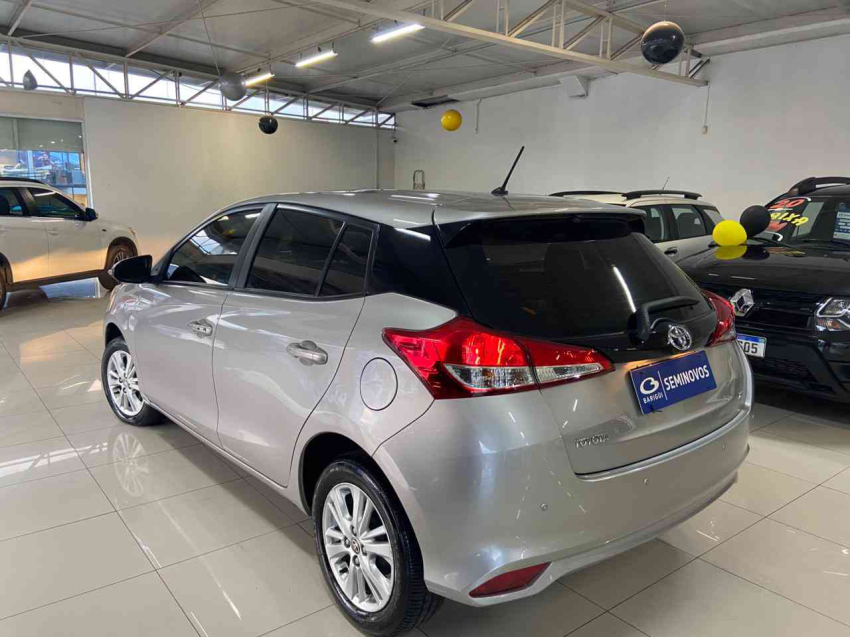 toyota yaris hatch xl plus tech 1.3 16v cvt flex 2018/19