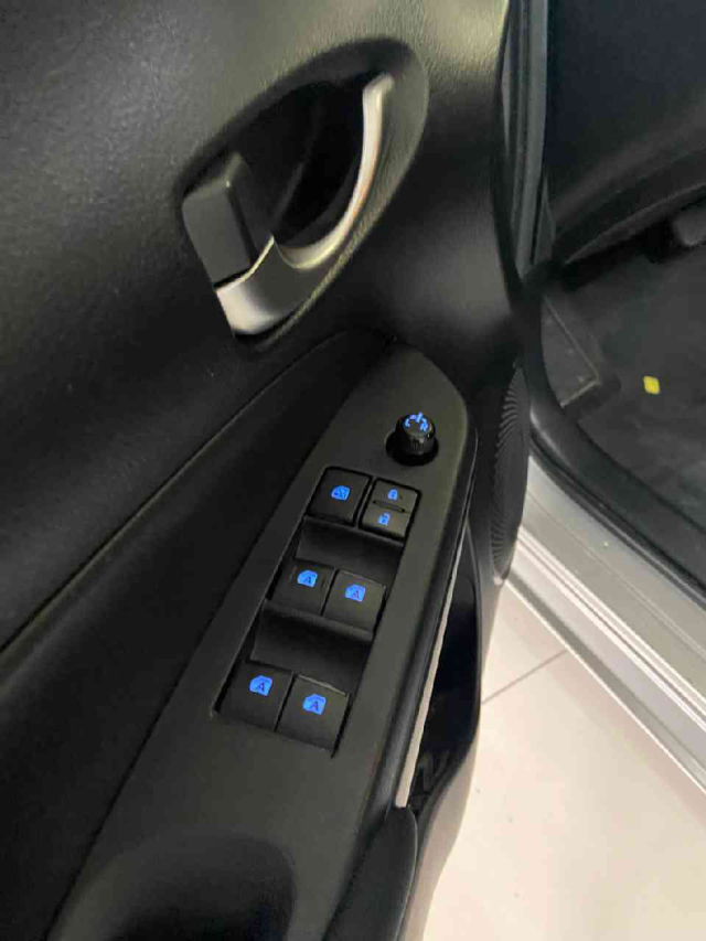toyota yaris hatch xl plus tech 1.3 16v cvt flex 2018/19
