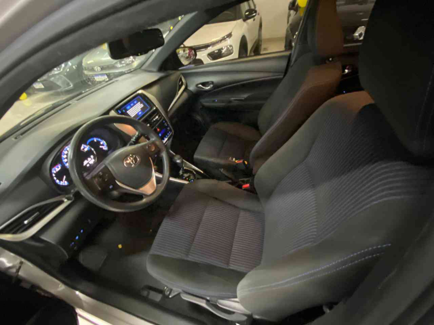 toyota yaris hatch xl plus tech 1.3 16v cvt flex 2018/19