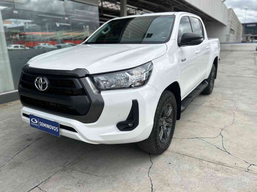 toyota hilux  cd sr 4x4 2.8 tb at6 diesel automatico 2022/22