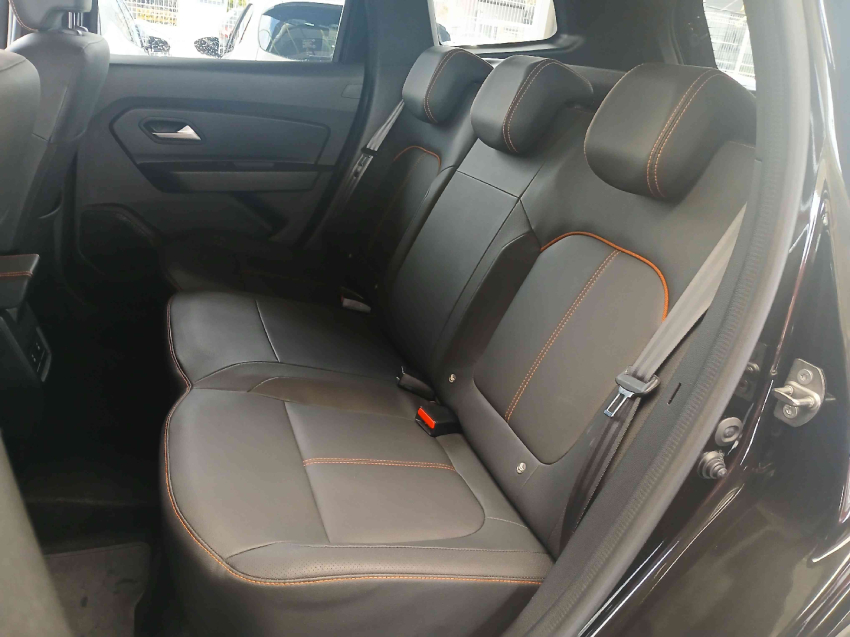 renault  duster iconic plus 1.3 16v tce cvt x- flex automatico 2024/25